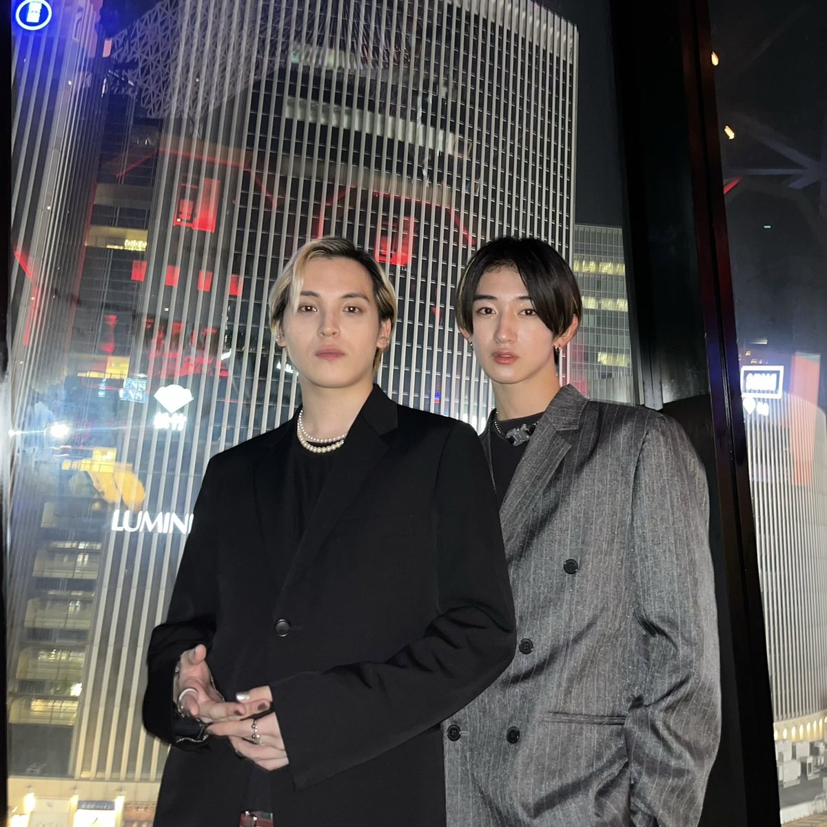 NAOYAです Novel Coreくんとの写真です！ Coreくんに手が綺麗と褒めて