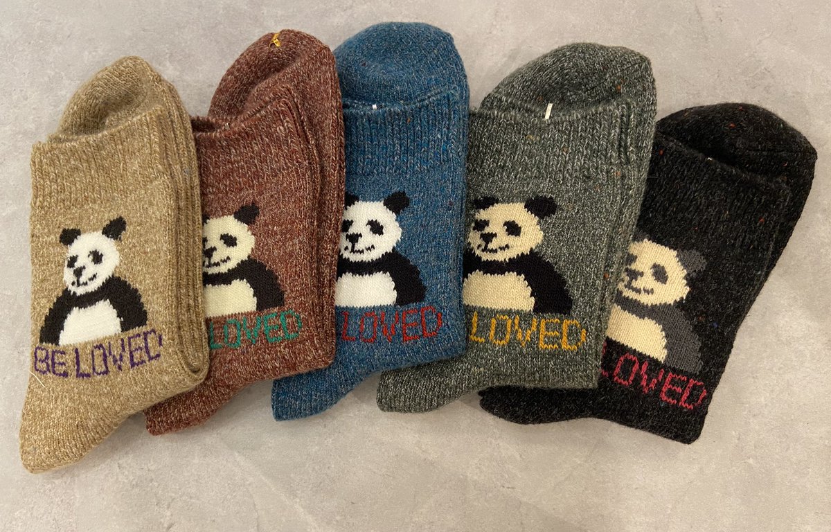 🐼パンダショートソックス🐼

愛されキャラのパンダ柄は
暖かい毛混の糸を使用しているので
冬の贈り物にもおすすめです🎁🤍🖤

▫️021132323
▫️￥1650（税込）

是非店頭でお手に取ってご覧ください🧦