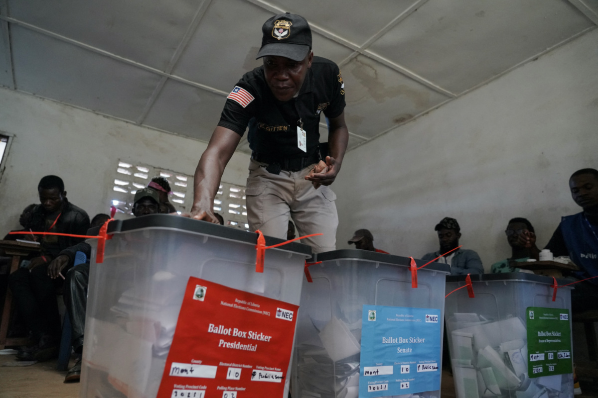 Liberia presidential election heads for November run-off vote @SightMagazine #Liberia #Liberiarunoffelection #GeorgeWeah #JosephBoakai

sightmagazine.com.au/news/32859-lib…
