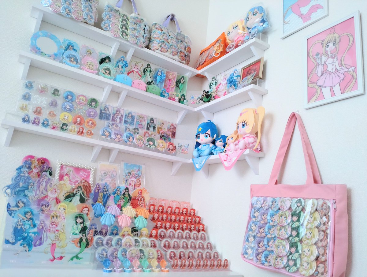 PERLDIA's tweet photo. ぴちぴちピッチ
グッズたくさん出てかわいいけどもうおけないよ https://t.co/W03LuNw9t7