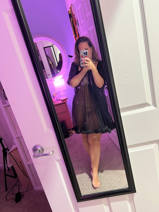 Posting the good ones on onlyfans https://t.co/47YwJtBipU