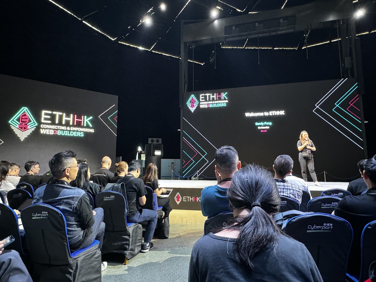 Andreeeezzy's tweet photo. 🕸️The close-knit #blockchain #Web3 #builders #community gathered at the 1st ever @EthereumHK at @cyberport_hk 

Not gonna lie, seeing @VitalikButerin live is pretty dope! 

Thrilled to see Hong Kong🇭🇰continues to thrive!⚡️

#ETHHK #Ethereum #VitalikButerin https://t.co/HgVxW0aTQC
