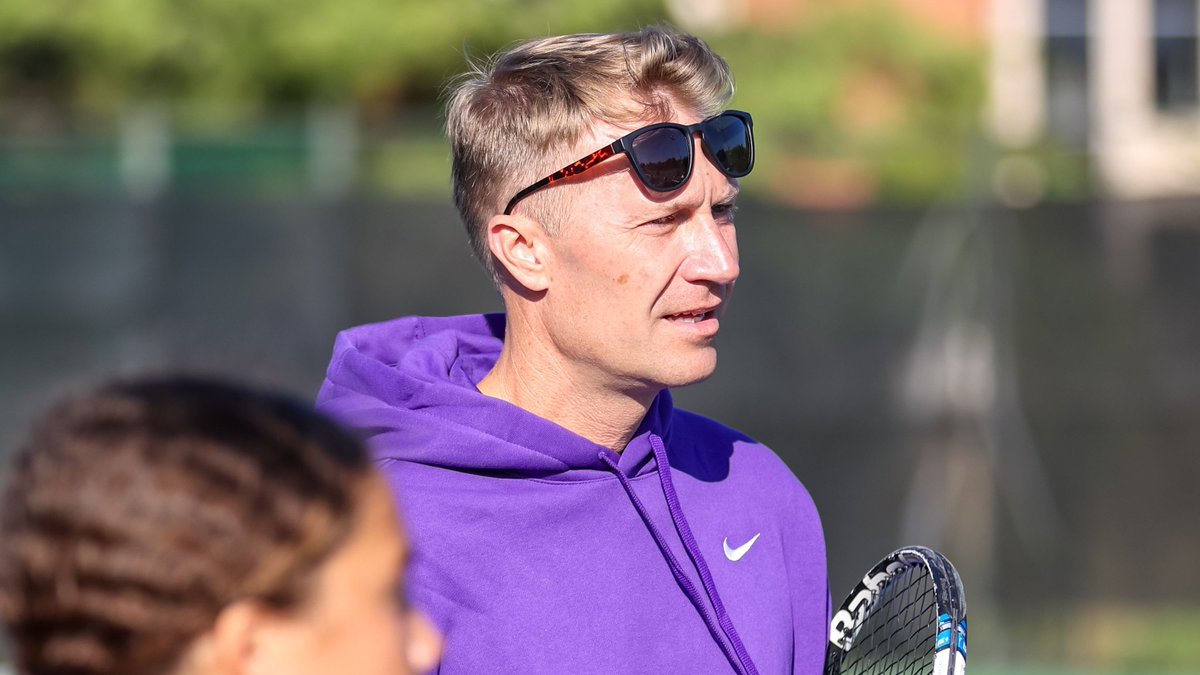 🎾 JMU Women's Tennis wrapped up its fall schedule this past weekend. I sat down with first-year head coach Tyson Thomas to talk about his team and recap the fall for the Dukes. 🔊 on.soundcloud.com/RnVmo @JMUWTennis | @CoachT_Thomas