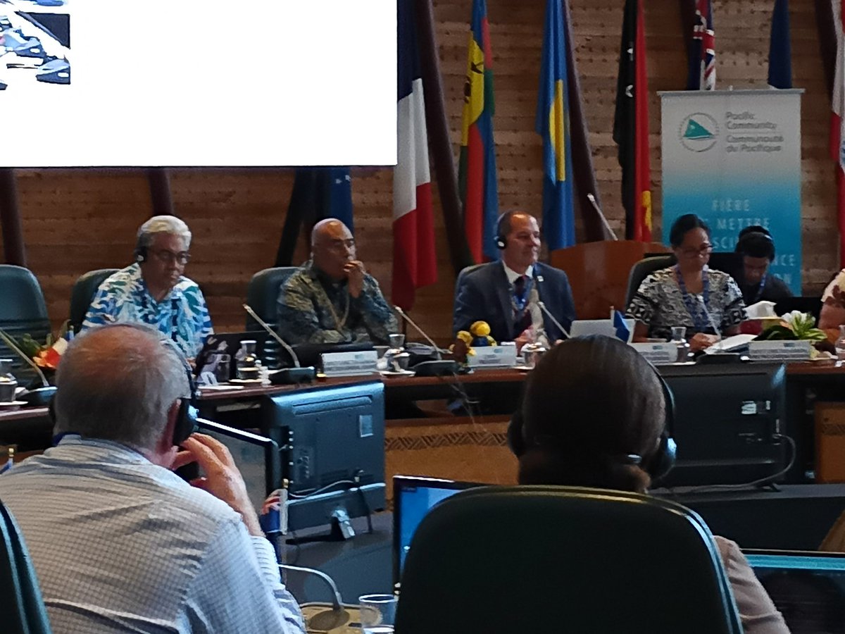 Can you see #2023PacificGames Solomons mascot Solo the turtle  in pride of place at @spc_cps CRGA meeting in Noumea check PS Collin Beck's sidekick at his mic @CollinBeck @SolomonTimes @SolomonStarNews @spc_live