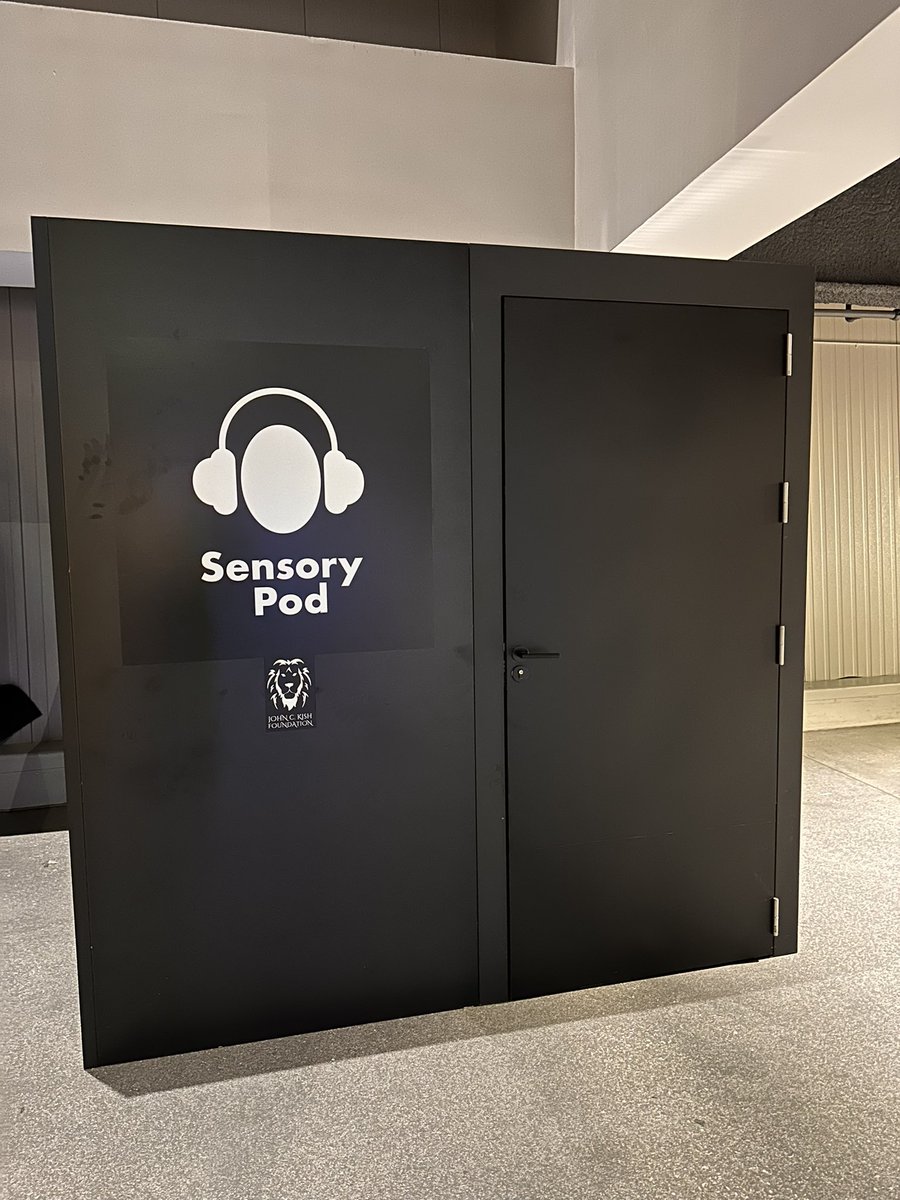 DWilkins21's tweet image. Retweet this pls! Hey @TMobileArena what happened to these amazing sensory pods we gave ya’ll?
Why are u making it look like this without any of our branding? 
When we donated it to ya’ll to use for those with invisible disabilities? Why you trying to sell this external space for…