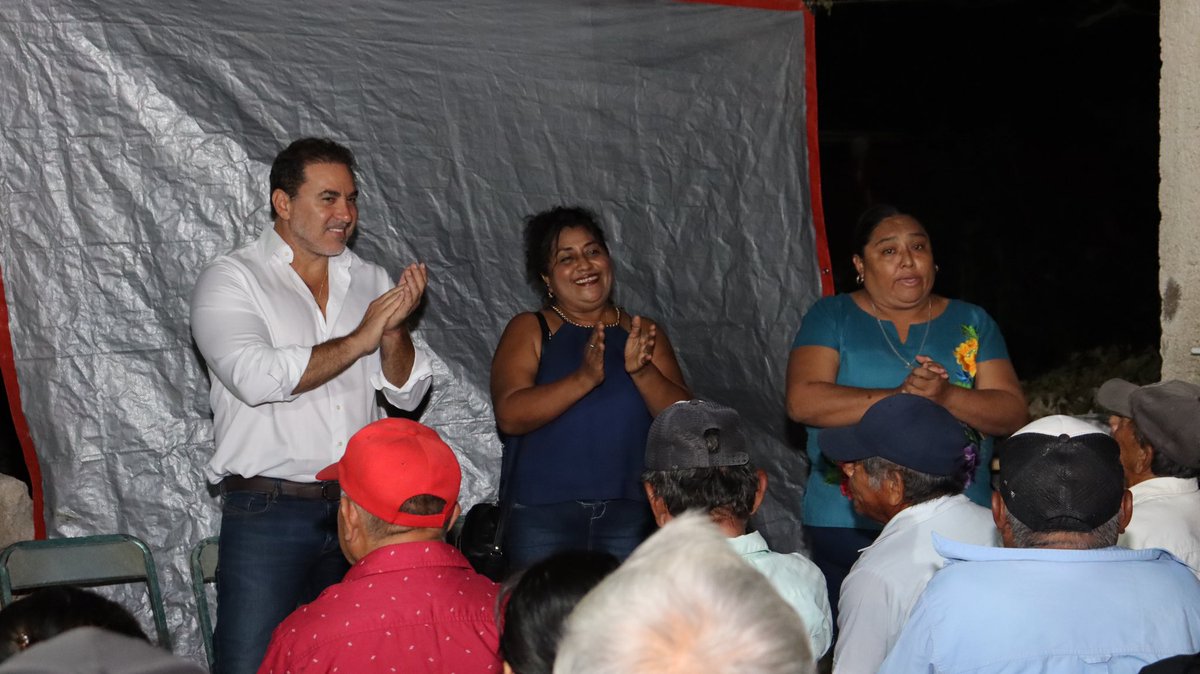 JULIANZACARIASC's tweet photo. 🤝FELICIDADES AL COMITÉ DIRECTIVO MUNICIPAL DEL PAN EN #SANAHCAT POR SU TOMA DE PROTESTA.
Mis mejores deseos para Nery Contreras, presidenta del comité del PAN, y a todo su equipo. ¡Mucho éxito y felicidades.
También un placer saludar a Alma Manzanero, la Presidenta Municipal. https://t.co/AzXJibWuAf