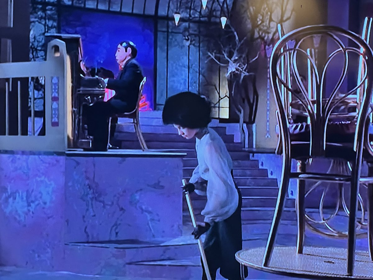 Condimentgrrl's tweet image. How does one apply for the job of beautiful costumed assistant and masked musicians  #TCMParty #TheAbominableDrPhibes