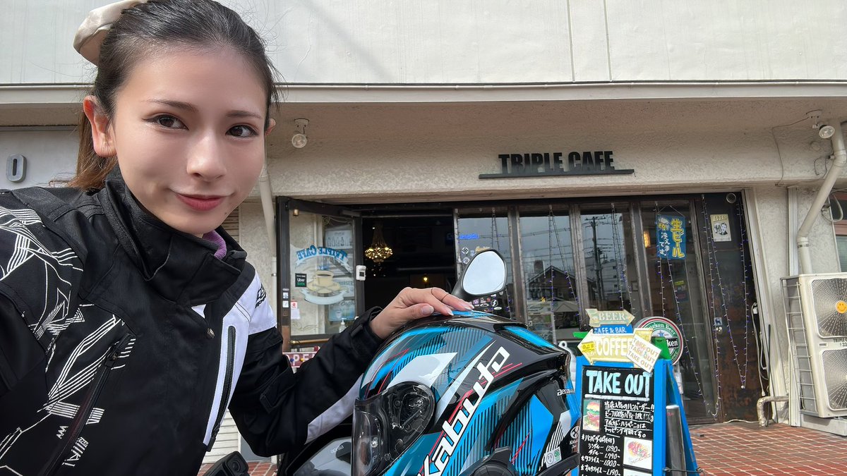 miumiu0055's tweet image. TRIPLE CAFEに来ました💕
食いしん坊になってしまった。

ハンバーガーもクリームソーダもフレンチトーストも美味しかった(´இωஇ`)💕