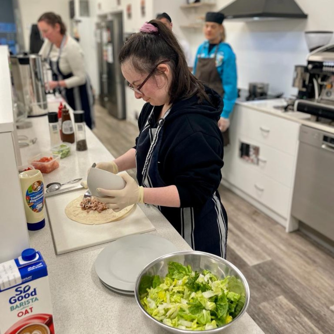 WindgapFDN's tweet image. Windgap's School Leavers Employment Program Participants have been busy refining their skills in our TukkaBox Cafe. Constantly honing their abilities in coffee making, food preparation and service! 🍽️ 👩‍🍳 #Windgap #CreatingOpportunties #InclusiveCommunity