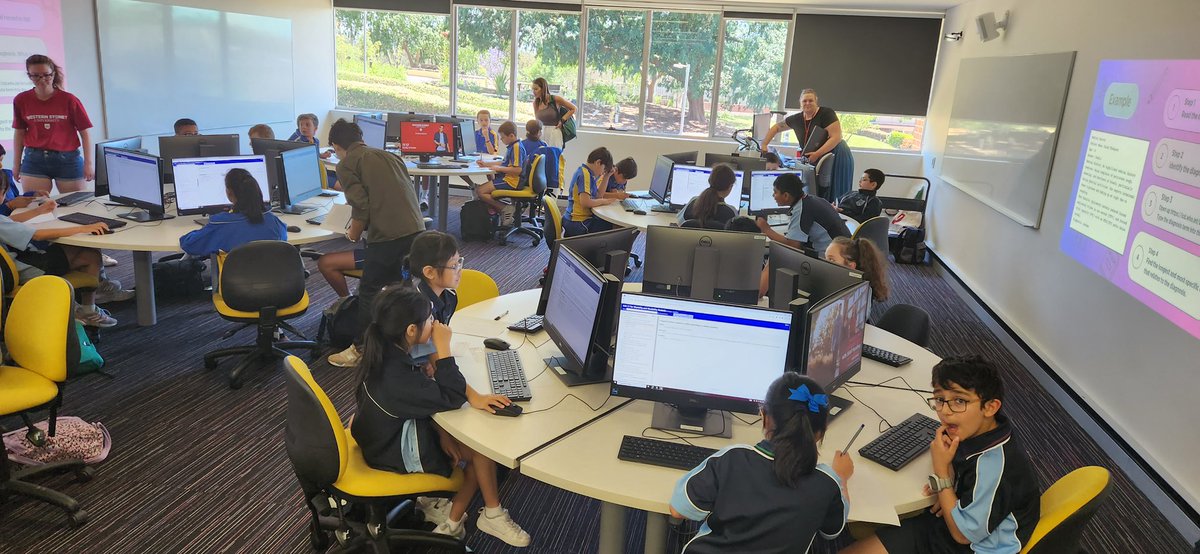 Years 3 & 4 Robotics students attended Western Sydney University for a robotics experience at the Wonderama Lab. Students explored the Wonderama Space and observed advanced manufacturing, maker space and solar cars and completed workshops in spheros and Lego Mindstorm robots.