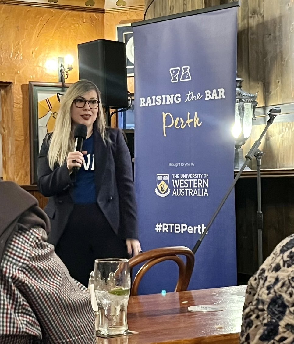 Thank you everyone who attended my talk @durtynellysperth #RTBPerth! What an amazing night! Stay tuned for our podcast #RTB #Brazil ⁦<a href="/UWAresearch/">UWA Research</a>⁩ #foreignpolicy #brics #newworldorder #IR #politics #internationalrelations #thisweek #perth 💁🏼‍♀️🇧🇷✨🌃⁦<a href="/IRASP_UWA/">@IRASP_UWA</a>⁩