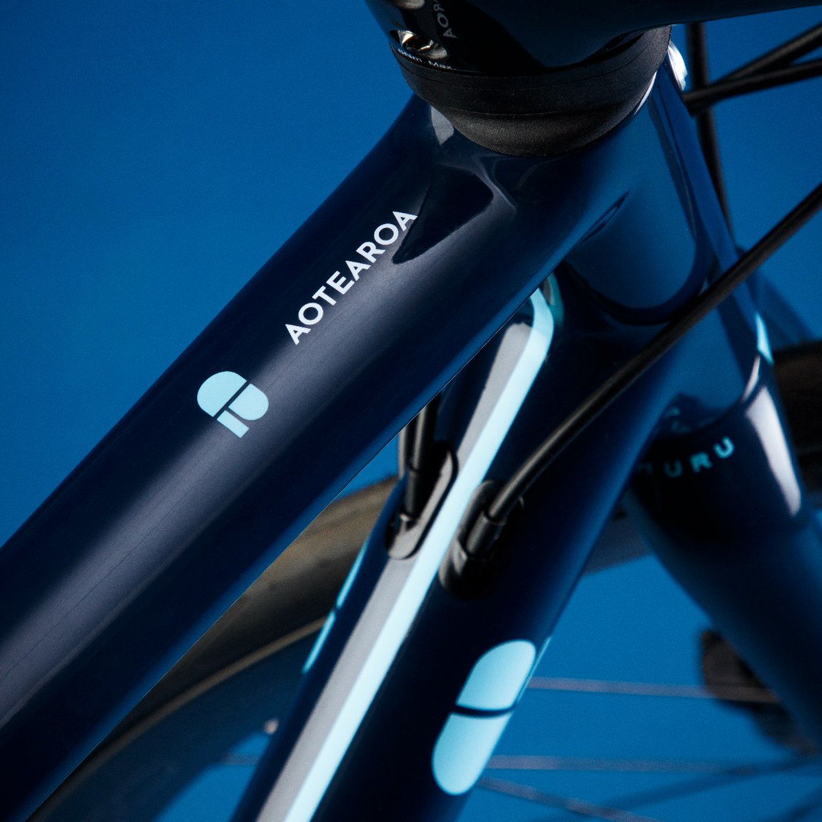 Chapter2Bikes's tweet photo. Unveiling the HURU Navy Blue + UD (Kahurangi) bike frame – a Maori-inspired masterpiece. Only 35 up for grabs, pre-order for a November delivery and ride in style.
.
.
#chapter2bikes #rideyournextchapter #roadbike #roadbikeparty #bandofclimber #cycling https://t.co/pcbirabROd
