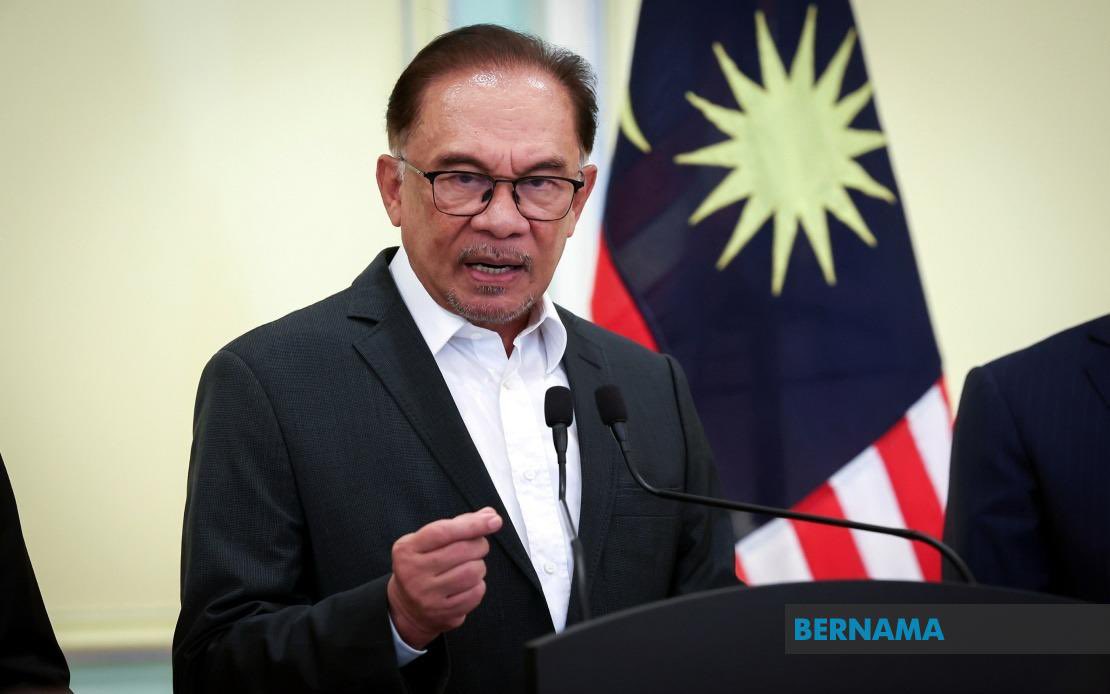 bernamadotcom's tweet photo. Jabatan kerajaan diarah tidak layan surat guna bahasa selain bahasa Melayu - PM @anwaribrahim 

#BernamaNews https://t.co/xlESXB2bfV