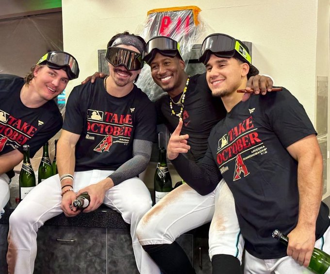 Dbacks's tweet photo. @JeffPassan AND THE POWER OF FRIENDSHIP! https://t.co/NzNPquksKm