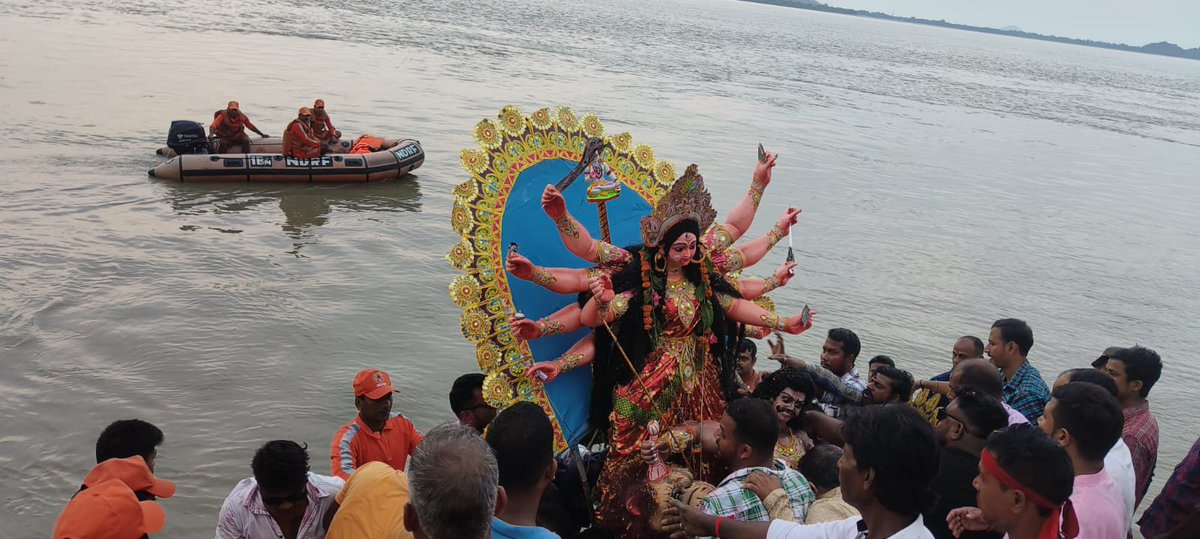 01NDRF's tweet image. #10_SAR teams #deployed for any #contingency during #Idol_Immersion in #Assam and  #Tripura 
🇮🇳#आपदा_सेवा_सदैव_सर्वत्र 
#Saving_lives_and_beyond
@NDRFHQ
@ANI
@PIB_Guwahati
@PragNews