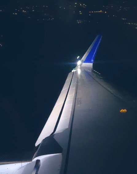 Хятад, Тайваньд нэгэнтээ алдаршсан Жан Яао хэмээх зохиолчийн “Кофе шоп онгойход” гэсэн номонд тренд болсон хэдэн өгүүлбэр бий. “Би гэртээ байхгүй бол кофе шопод байгаа. Хэрвээ кофе шопод байхгүй бол кофе шоп руу очих замд яваа”.  Кофе шоп орох замаас хүний амьдралын зам эхэлнэ.