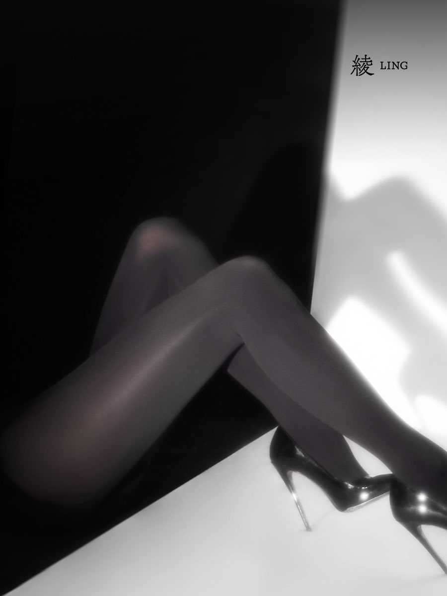 绫首次将厚款升级为无缝裆型🥂
以「轻绒™」80D无缝款倾献暖和舒雅
消减沁凉冷意

「轻绒™」80D绵绒暖身
💗首款无缝裆厚款柔密贴肤
加深裆部肆意舒展身形
于温暖环裹中尽释优雅
隐透肌肤而若现丰盈
描摹冬日惬意风姿🍒

coming soon…
10/31 20:00 深陷温柔

直达📮 https://t.co/VPXBGMUGKP https://t.co/4QCF76B6eZ