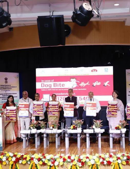 NCDCMoHFW's tweet photo. Secy Health, DGHS &amp; MoEFCC#MoTA#MoFAHD#MAFW#MoPR launched Rabies Helpline; Technical Document on Zoonotic Diseases PPR; Medically Important Snakes in India &amp; endorsed the Interministerial OH Support Statement on “NAP-SE” on 17th October, 2023 in New Delhi. https://t.co/xu6K69wCNP