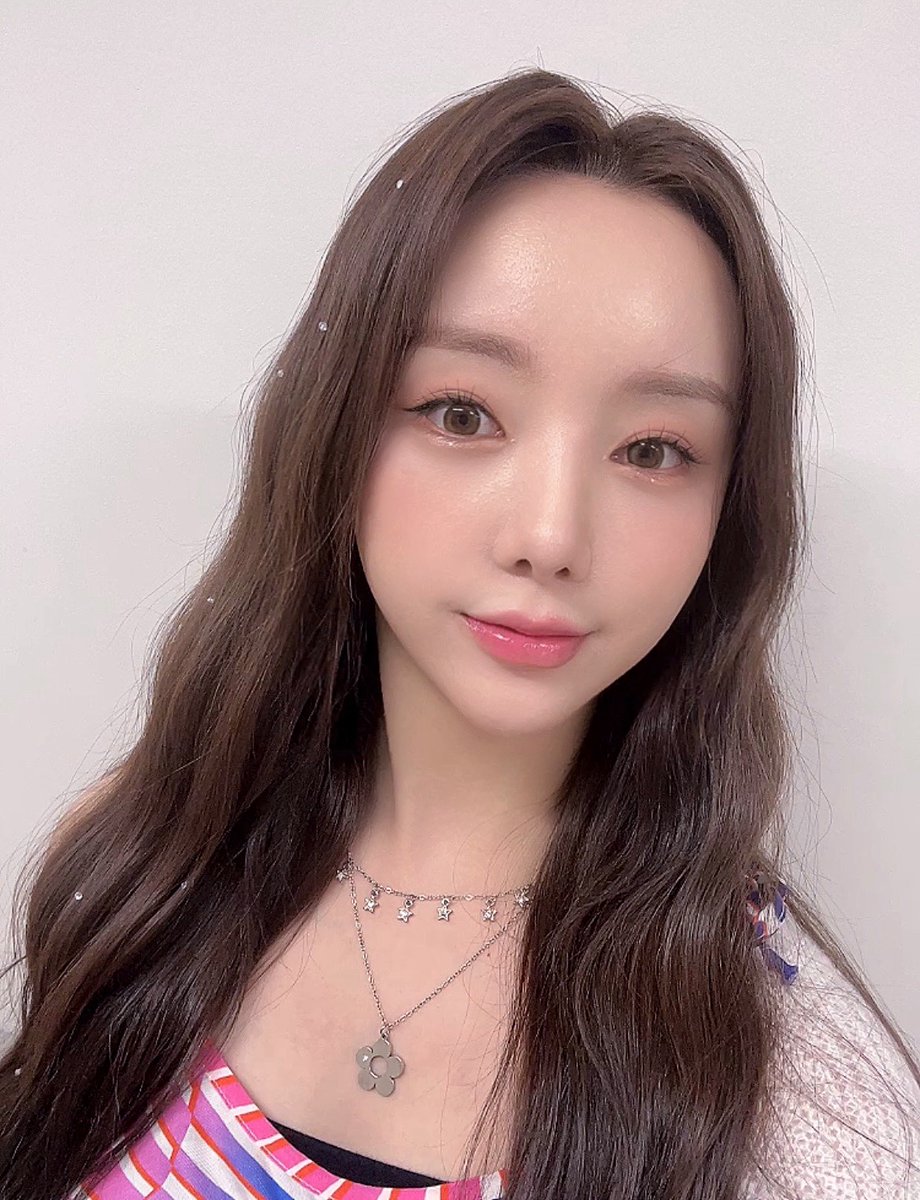 _EL7ZUPofficial's tweet photo. [🧩]

꿈만 같던 엘즈업의 첫 팬콘서트!
우리 엘즈유와 함께여서 더 소중한 시간이었어요🎁💕

#EL7ZUP #엘즈업 https://t.co/cFnAu2wQGS