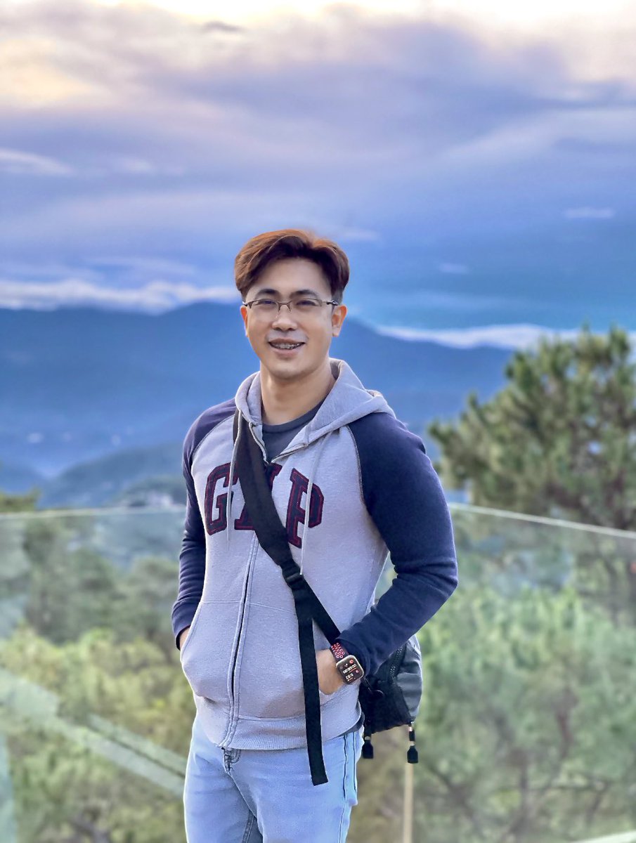 bogsmarvin's tweet photo. The best view comes after the hardest climb
#WinThisDay
#YesYouCan
#wednesdayvibes https://t.co/F6WrQUiUE7