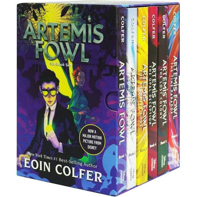 Fiche Cuig La #DiscoverIrishKidsBooks ‘a book for ages 12-14’. Artemis Fowl series @EoinColfer Magic, action, humour, intriguing plots & colourful characters.  #DIKBChallenge23 @IrishKidsBooks @rurooie
