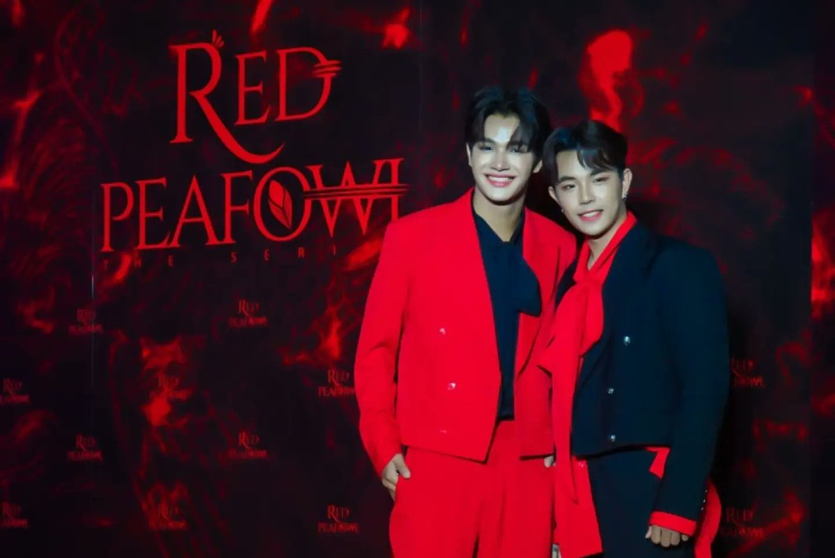 VSirisuk69930's tweet photo. ขอบคุณทุกคนมากๆครับ #RedPeafowlGrandOpening #Youngboy #นายมัธยมกับผ้าแดง #เล้งไมค์ #LengMike @y_for_you789 @lengnatthaphon @mike_tkn https://t.co/bOru2w3qEK