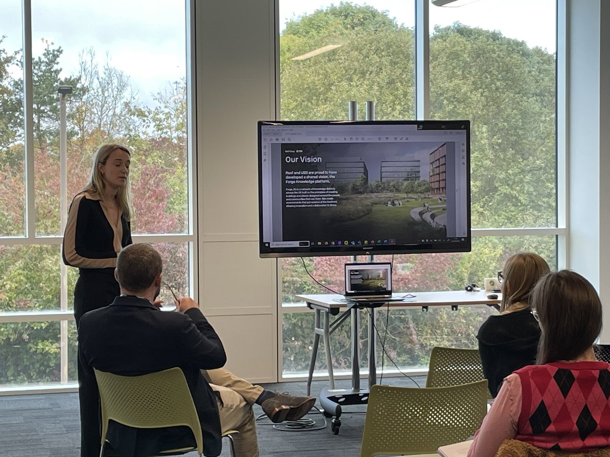 BIA_UK's tweet photo. The #BIA is at #Stevenage today welcoming back #LeaP alumni 👏
LeaP is designed to support future #Bioindustry leaders connect, network and collaborate with each other. Thank you to @SteBioCat for hosting us 🙌 https://t.co/mQaSPJV6zp