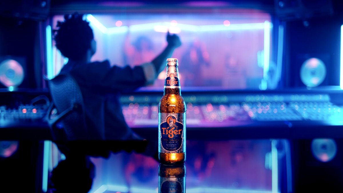 Tiger Beer has become the fastest growing lager in Nigeria, but with a challenging 2023, we decided to focus on growing equity. Known as the beer that’s “born from the streets”, we needed to bring some energy and creativity back to our consumers’ world: tinyurl.com/yhc8fykx