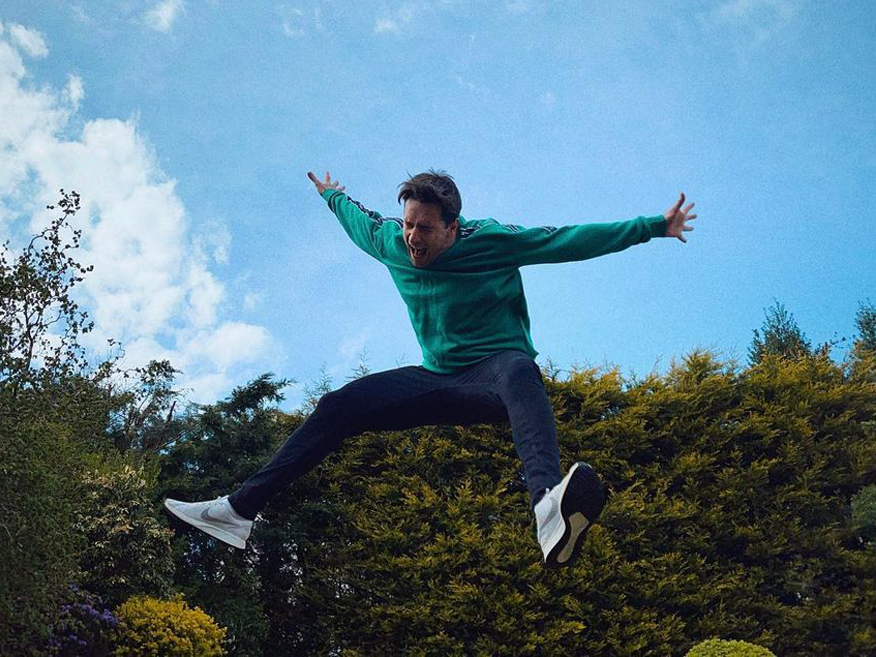 The ground is releasing a bad song

ONR: