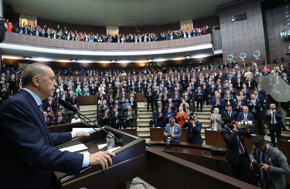 Genel Başkanımız ve Cumhurbaşkanımız Recep Tayyip Erdoğan, TBMM Grup Toplantımıza katıldı.