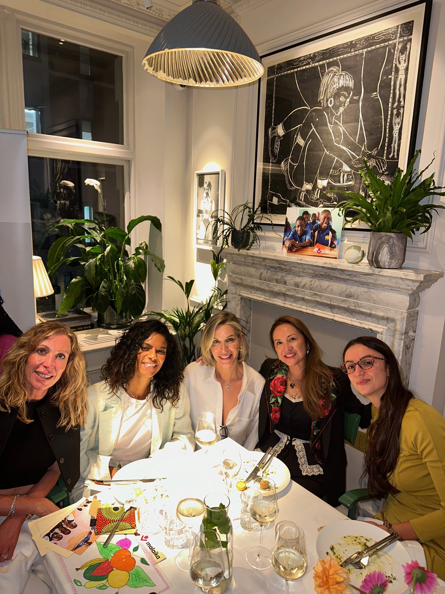 MalaikaDRC's tweet image. Great to see our Founder and CEO @noellacc together with a wonderful group of executive leaders as part of @allbright's Dinner With A CEO event. Thank you Viviane for inviting Noella to speak on all things leadership, fundraising, values and of course, Malaika!