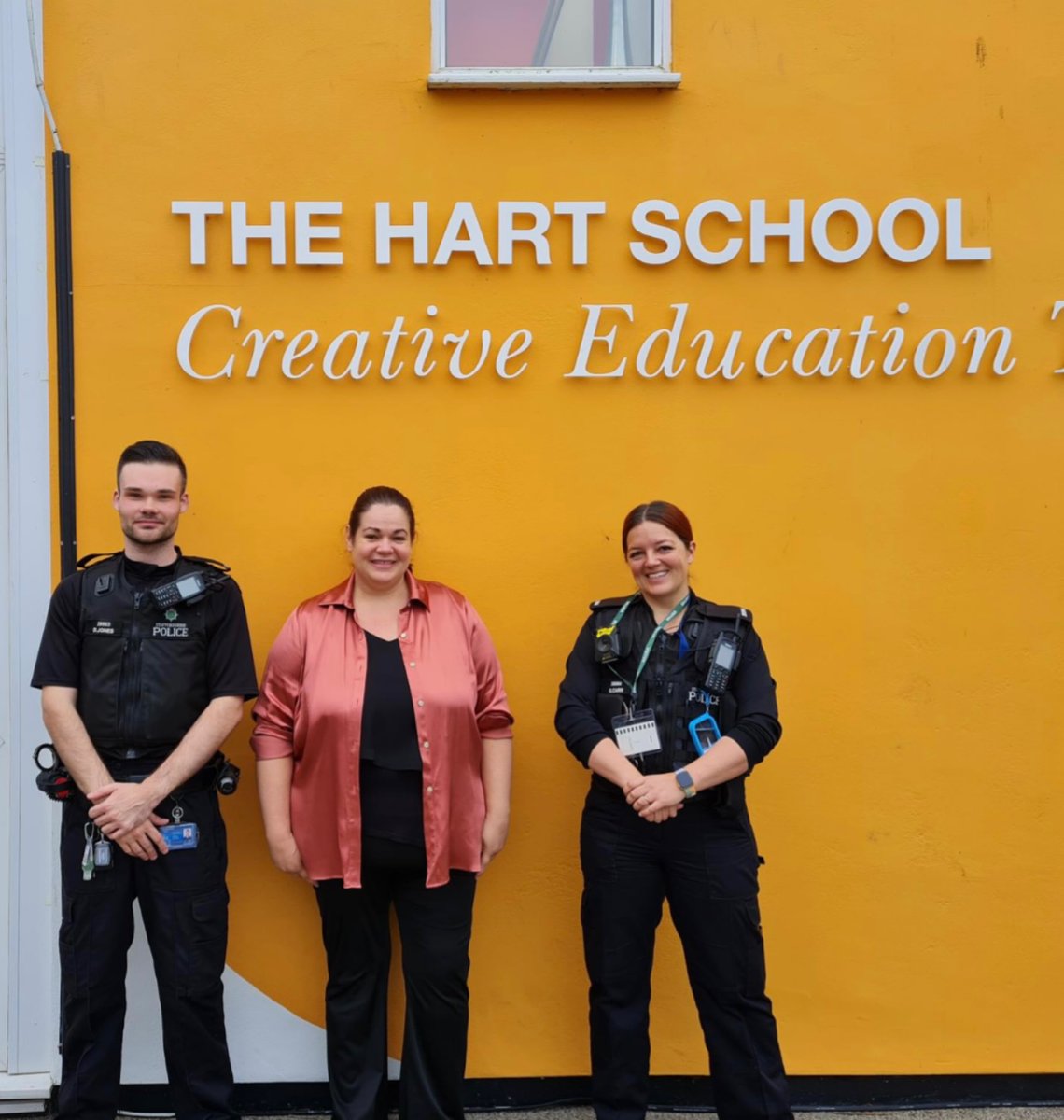 CannockPolice's tweet image. Response Officer PC Jones &amp;amp; Neighbourhood Officer PC Carr have visited The Hart School in Rugeley today to give an input around anti-social behaviour and intimidation. 

Great positive outcome and lots of questions asked! 
👮 👮‍♂️ 

#antisocialbehaviour #rugeley #engagement