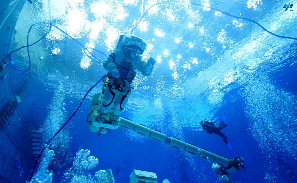 wulei2020's tweet image. The #Shenzhou17 trio has carried out comprehensive, systematic and in-depth preparations for the upcoming mission. Here are some other high-resolution photos. #TaikonautTraining ( Credit: #CMSA)