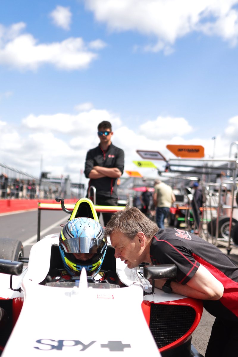 ColinQueen111's tweet photo. My first season in slicks and wings with @GB4Championship is a wrap! Big thanks to all of my partners, family and fans as well as @FortecM for their support this year!  What a ride…

Bring on the next challenge! 🤙🏻

#CQ62 #ColinQueen #GB4 https://t.co/N0eOqphkgn