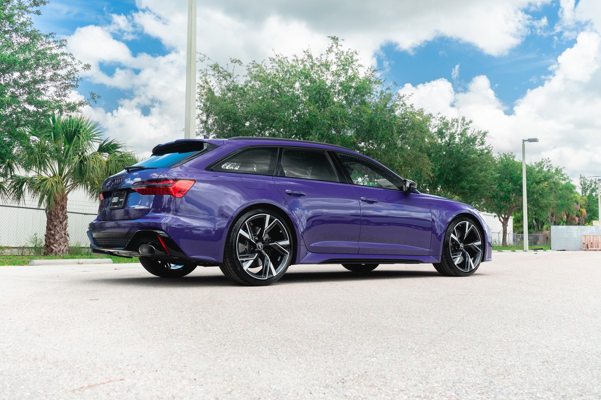 carpaintsco's tweet photo. Audi RS6 Avant (C8) in #Ultraviolet

You might recognize this purple paint from Porsche where it was first introduced on the 991 GT3 RS next to Lava Orange as one of the special colors and since made its way to other models as a PTS color. https://t.co/h2g7s2waPe