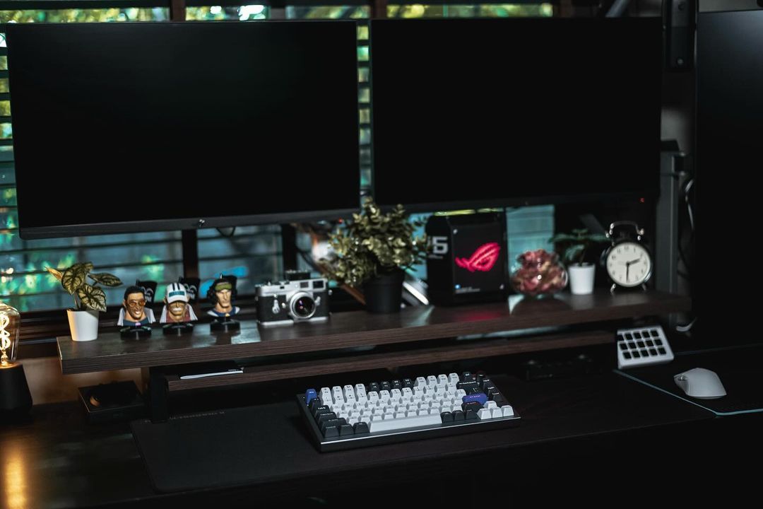 KeychronMK's tweet photo. “The #KeychronQ1Pro takes the gold standard of mechanical keyboards and makes it better. It feels incredible, looks awesome, and is easy to customize.”- iMore

📸lewandof_zki

Available on #amazon👉🏻https://t.co/PjtlfWRYDr

#keychron #setup #mechanicalkeyboard #customkeyboard https://t.co/141B81VEF3