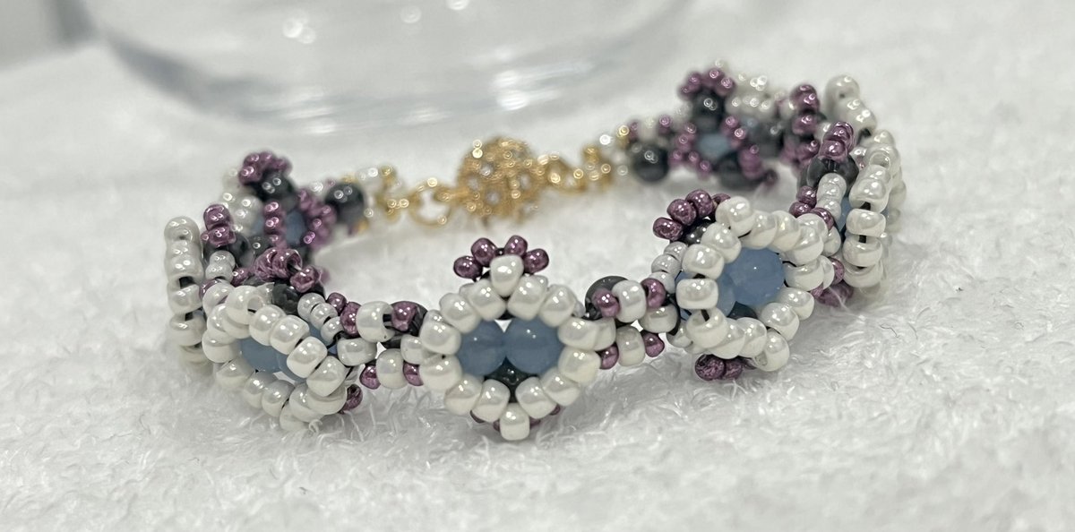 Magnetic Hematite & Blue Jade Beaded With Ivory Pearls & Dark Purple Beads Reversible Bracelet. 🎁🥰😍 sumaircraftybeads.com/shop/ols/produ… #jade #hematite #ivorypearls #giftforher #trendingvideo #trendingbracelets  #trendingreels #reversible #reversiblebracelet #semipreciousstone