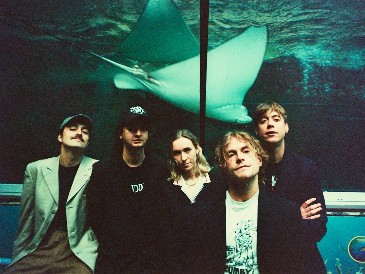 Japan 🇯🇵 Australia 🇦🇺 New Zealand 🇳🇿 thank you so much for having us over the last couple weeks, those were some of our fave gigs ever and we couldn't have done it without you big ups yourself and we'll be back soon xoxo 🦈🦈 Pic by @CharlieHardy_