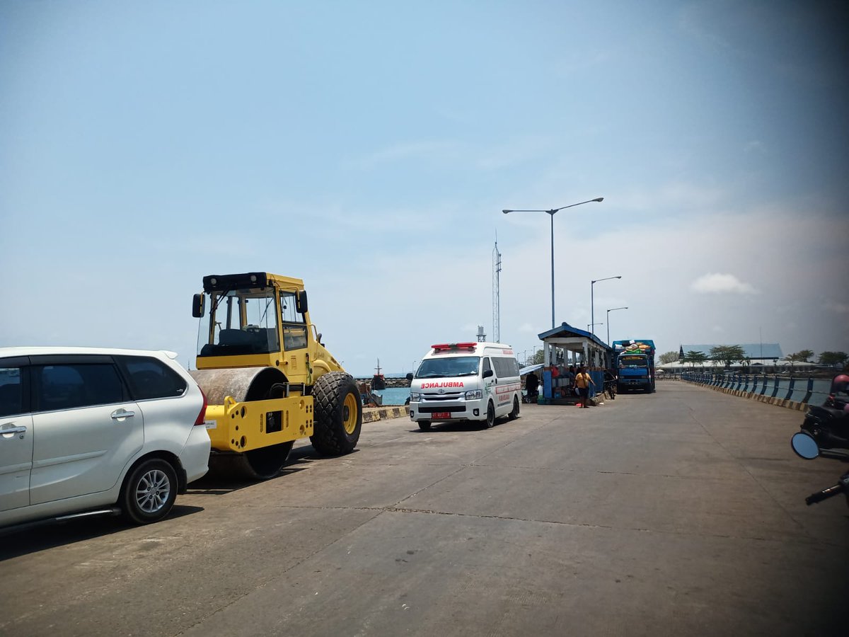 23/10/2023 Kegiatan pengawasan dan pemeriksaan domestik keluar di pelabuhan penyeberangan bajoe oleh petugas
<a href="/BkipmBajoe/">BKIPM BajoeEWAKO</a>
<a href="/BKIPMWilKolaka/">BKIPM Kolaka</a>
#KKPThrive
<a href="/IdjahChadidjah/">Idjah</a>
@BKIPMMakassar