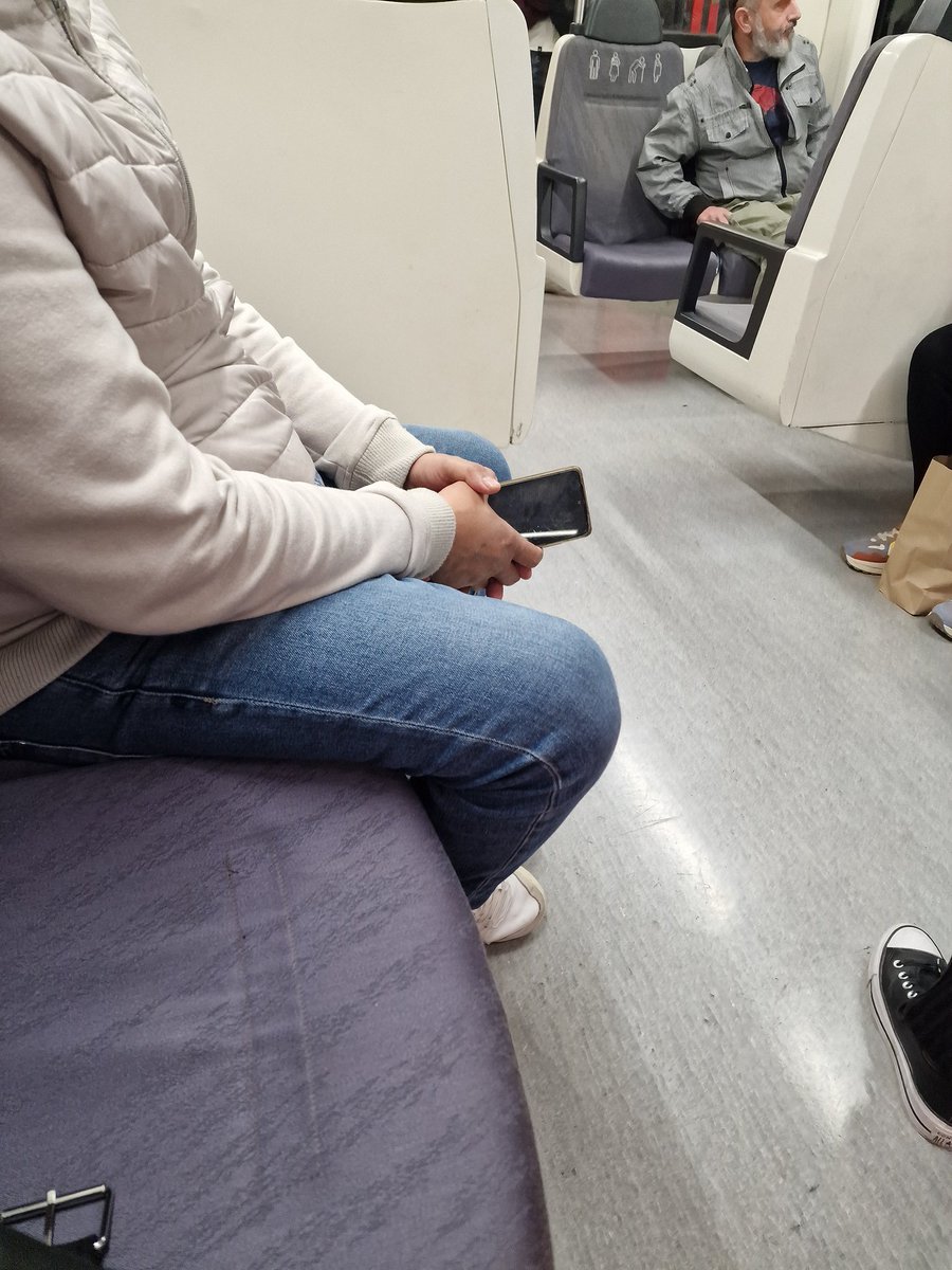 Los hombres a los que les pesan los huevos... ¿Todo bien?