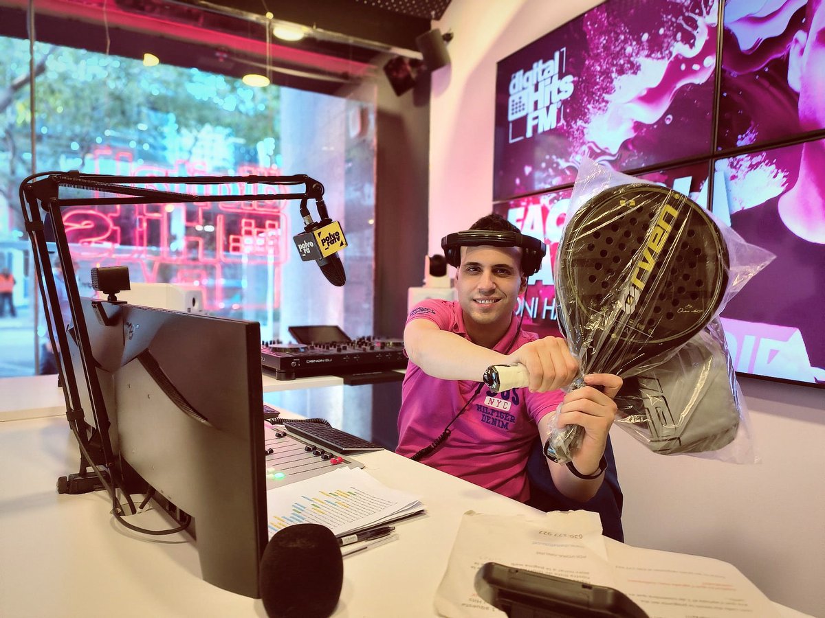 digitalhitsfm's tweet photo. Ets de pàdel? 🎾 A @digitalhitsfm et regalem les raquetes Orven ‼️ la marca de moda al món del #Pàdel!
✅ Vols saber com aconseguir-les? 🔊 Escolta el Factoria Dance cada tarda, de 17h a 19h amb @ToniHalka 🎙
#concurs #padel #radio #dance #digitalhits https://t.co/c5f3WBrC8F