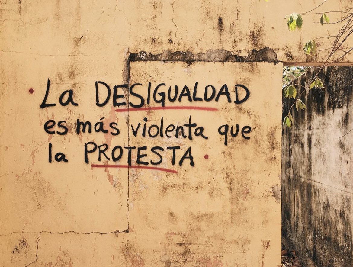 GraffitiRadical's tweet photo. "Inequality is more violent than protest"
Seen in San José, Costa Rica https://t.co/R7BTY6syq4