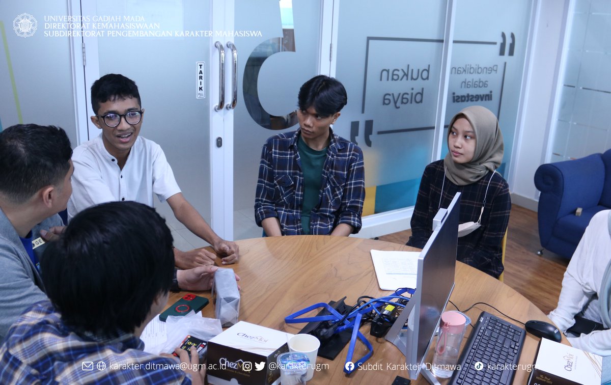 karakterugm's tweet photo. MONITORING DAN EVALUASI PROGRAM KEWIRAUSAHAAN UGM 2023

Halo, #SobatKarakter!
Subdirektorat Pengembangan Karakter UGM telah melaksanakan Monitoring dan Evaluasi untuk peserta Program Mahasiswa Wirausaha (PMW) UGM dan peserta Gebyar Wirausaha Muda Unggul Bersama BCA. https://t.co/4s3LKVPNmB