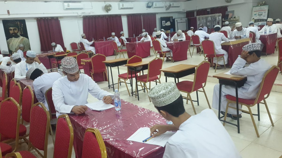 يحدث الان
بدء المرحلة الأولى من تقييم مسابقة  التحدث باللغة العربية والخطابة والإلقاءالشعري وتعميق دراسةالنحو للعام الدراسي 2024/2023م (الأختبار التحريري ) لطلبة وطالبات مدارس شمال الباطنة .
خالص الأمنيات بالتوفيق للجميع بإذن الله.
#فعاليات_تعليمية_شمال_الباطنة 
#تعلم_مستدام