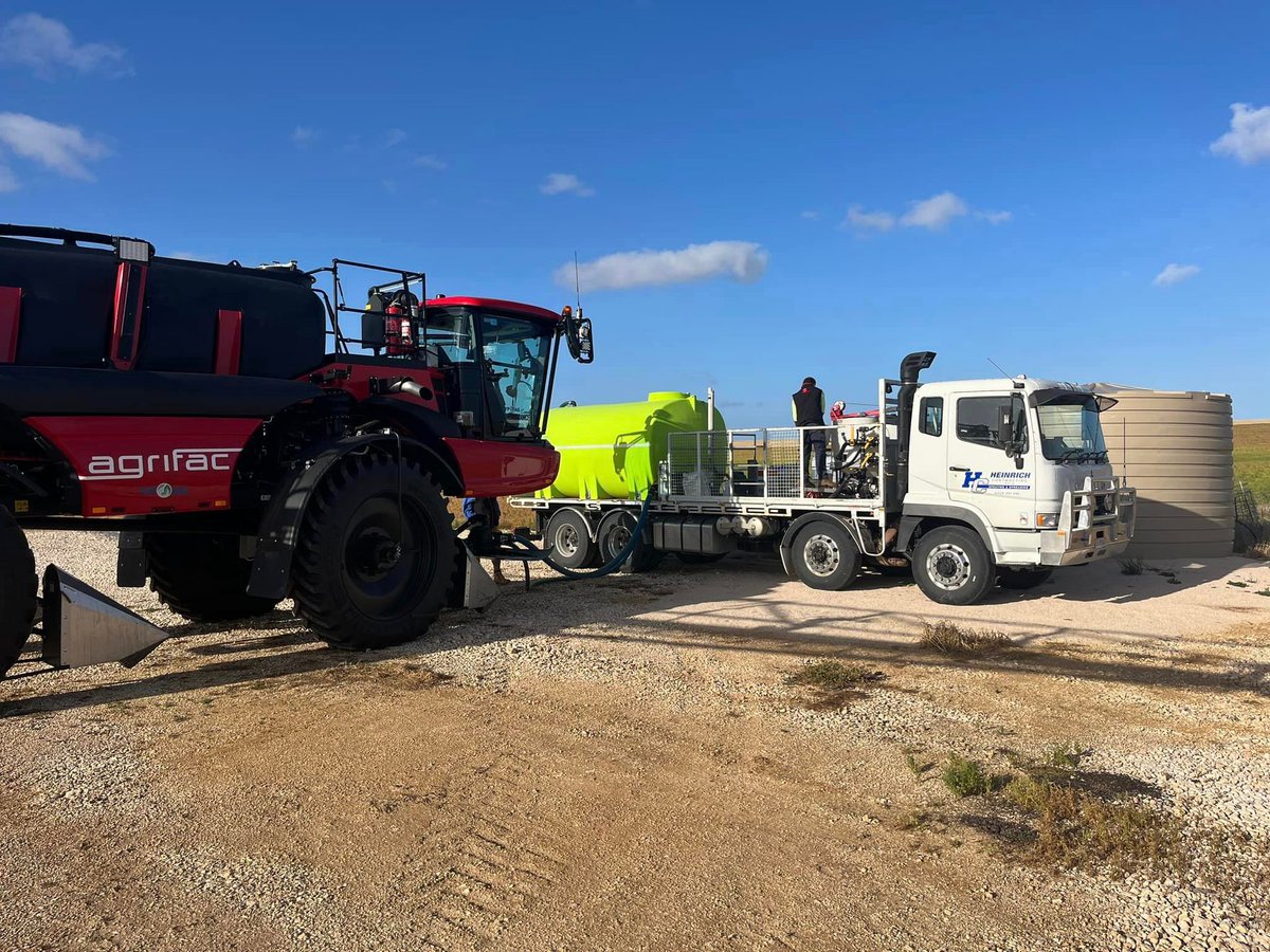 Happy days for #HeinrichContracting last week as <a href="/YPAG/">SU YPAG</a> delivered their new #EnduranceII! If you’re waiting on an #Agrifac delivery, let us know in the comments what you’re most excited for! 👇 #AgrifacAU #precisionfarming