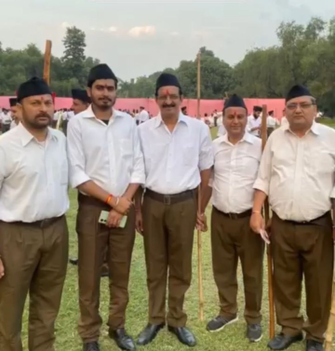 anilsarinbjp's tweet image. राष्ट्रीय स्व्यसेवक संघ सराभा जिला लुधियाना द्वारा आयोजित श्री विजय दशमी उत्सव में भाग लेते हुए।

#rss #RSS4Nation #RSSVijayadashami2023 #RSSFoundationDay