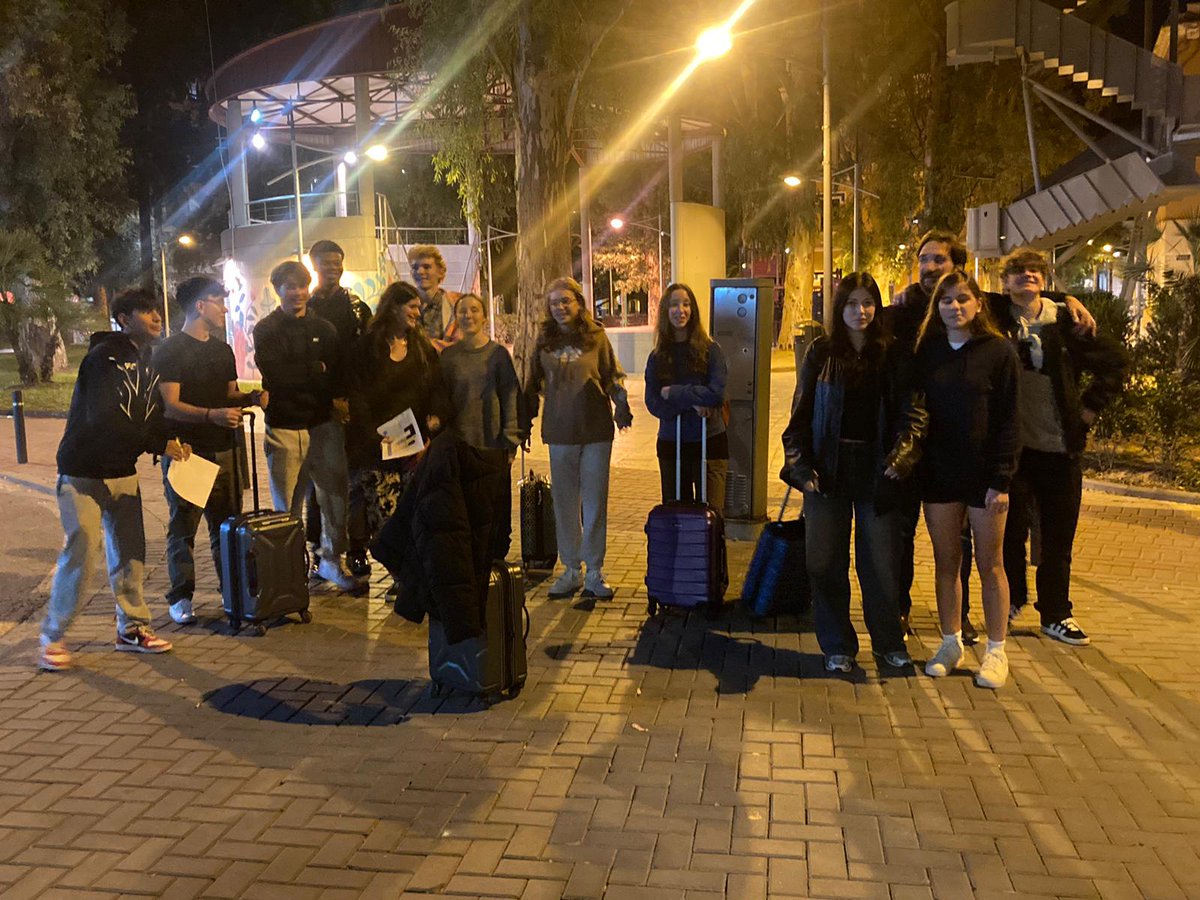 IES_El_Carmen's tweet photo. On Monday night, our Czech partners arrived 🛬#ErasmusPlus #MakingEurope https://t.co/rQObLVSuHp