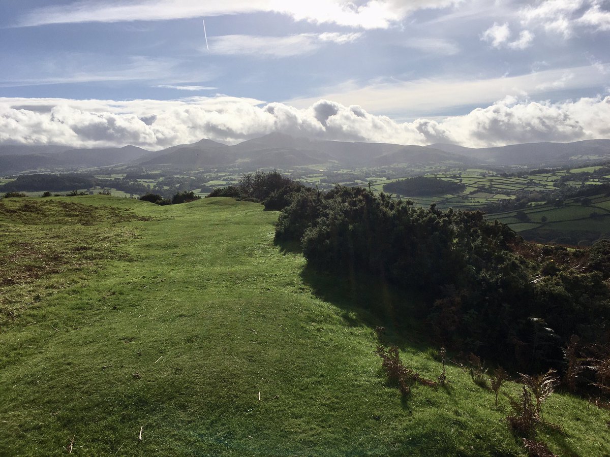 Cheeseandpickl2's tweet photo. #hillfortswednesday here’s a whopper! The defensive dream that is Pen y Crug hillfort, Brecon. Multivallate Silurian stronghold and entirely worthy of @Toby_Driver1’s top ten hillforts of Iron Age Wales. Enormous ramparts! My photos from a boggy yet fun hike this week. https://t.co/YPUsRuh5fu