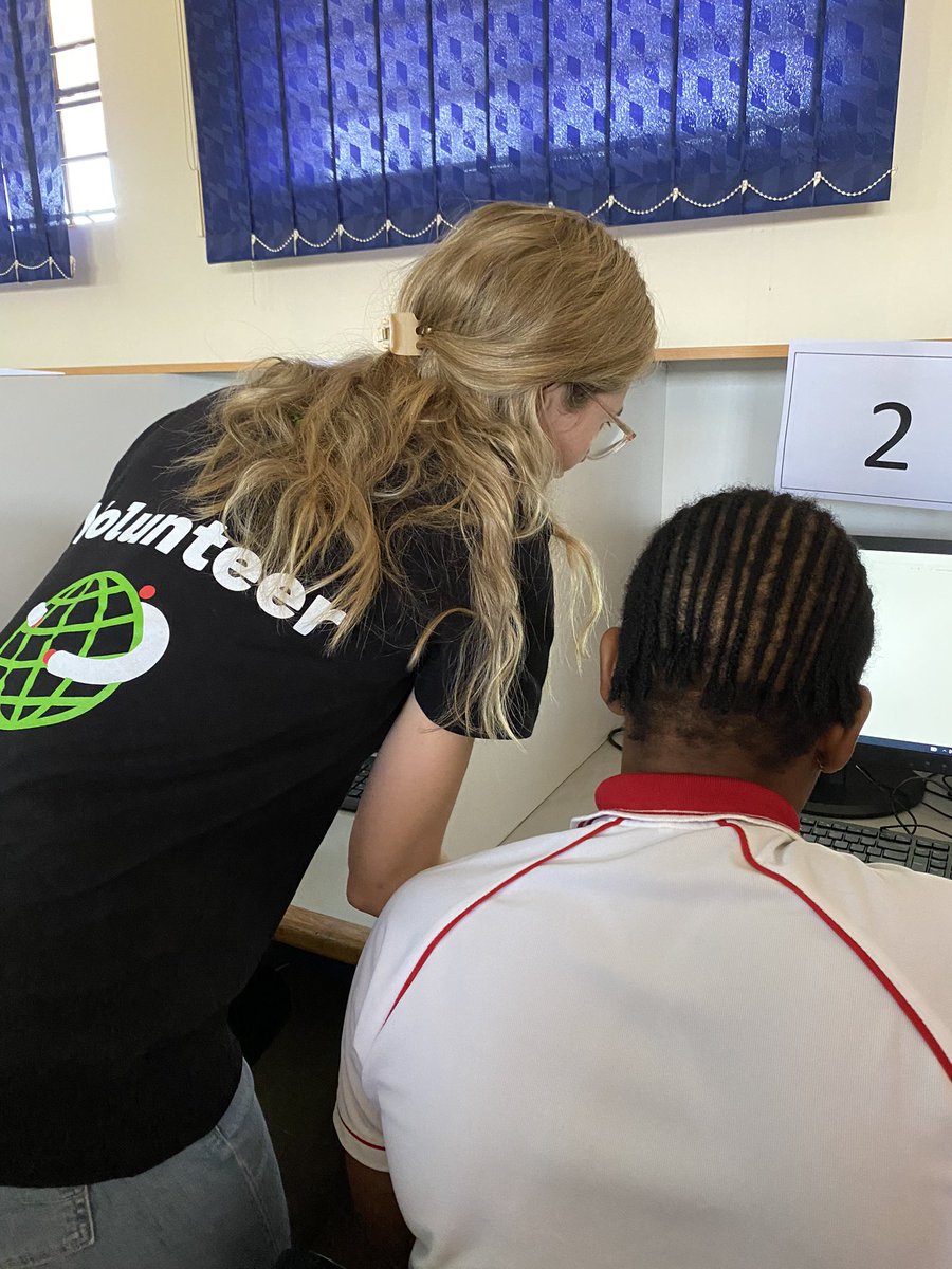 GirlCode👩💻 tweet media