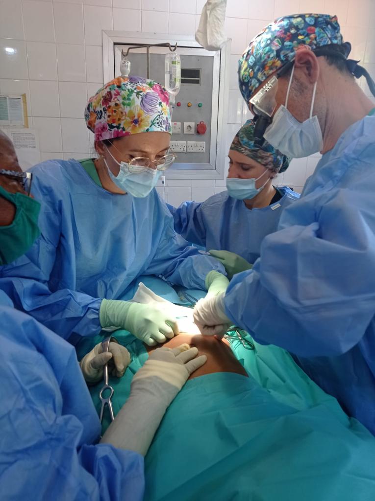 @bisturisolidario tweet media